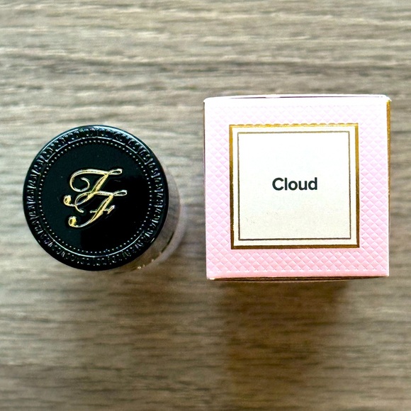 TOO FACED BORN THIS WAY SUPER COVERAGE MULTI-USE SCULPTING CONCEALER - CLOUD - Picture 4 of 5